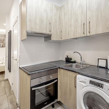Apartamentos Tetuan マドリード エクステリア 写真