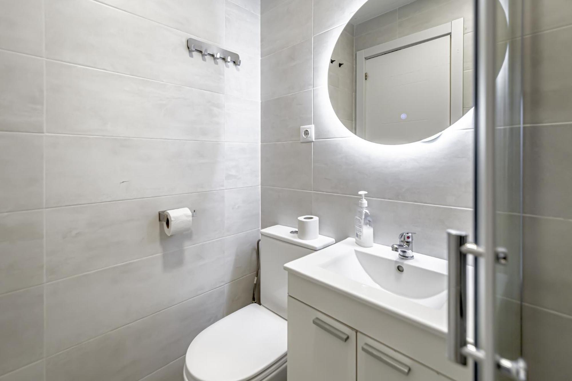 Apartamentos Tetuan マドリード エクステリア 写真