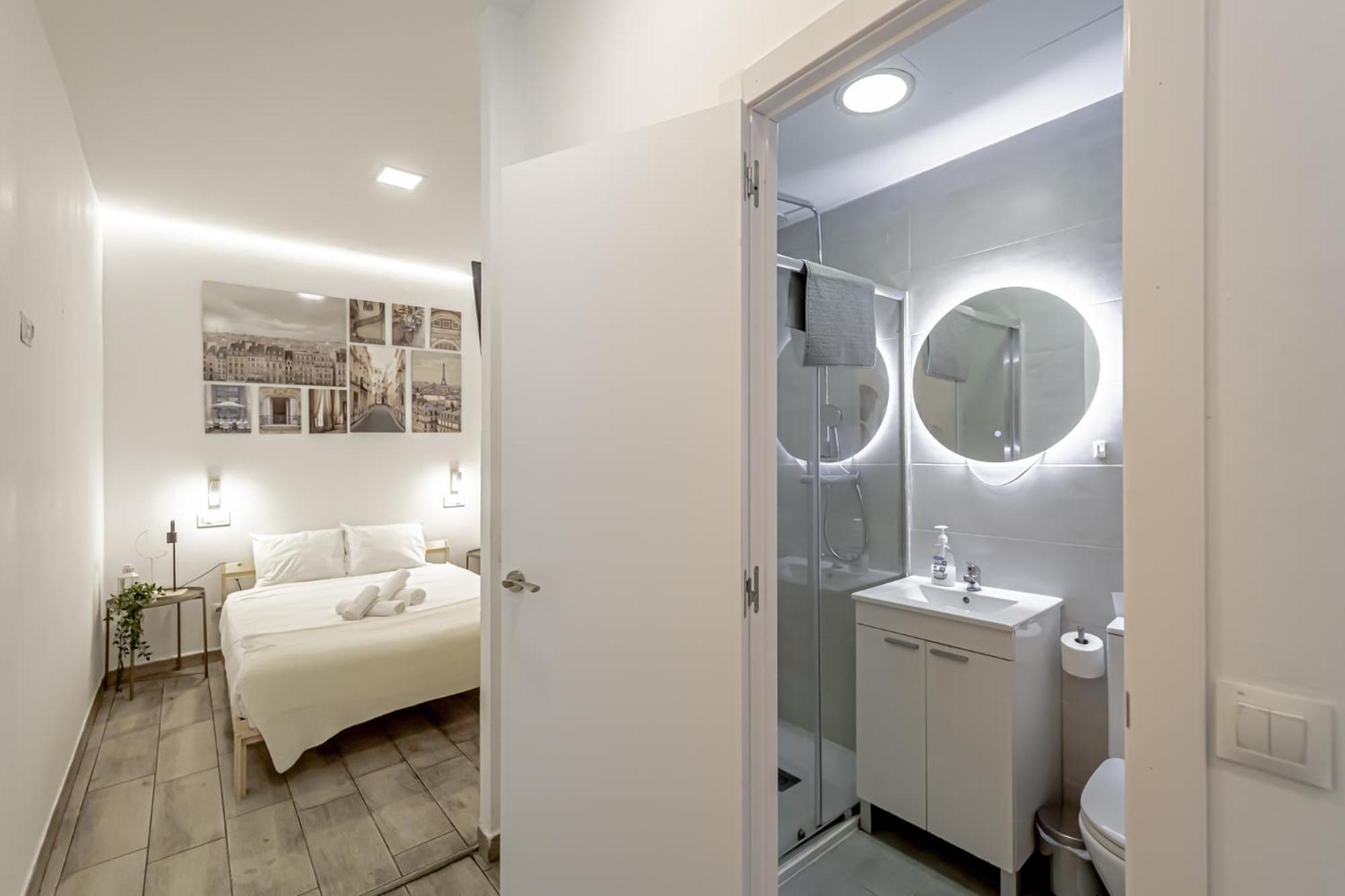 Apartamentos Tetuan マドリード エクステリア 写真